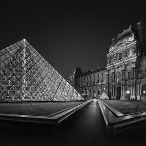 Midnight Light I – Louvre Museum pyramid Paris – © Julia Anna Gospodarou 2017 – 17mm Canon Tilt-shift Lens 30 sec. f/10 ISO 100 - No ND Filter